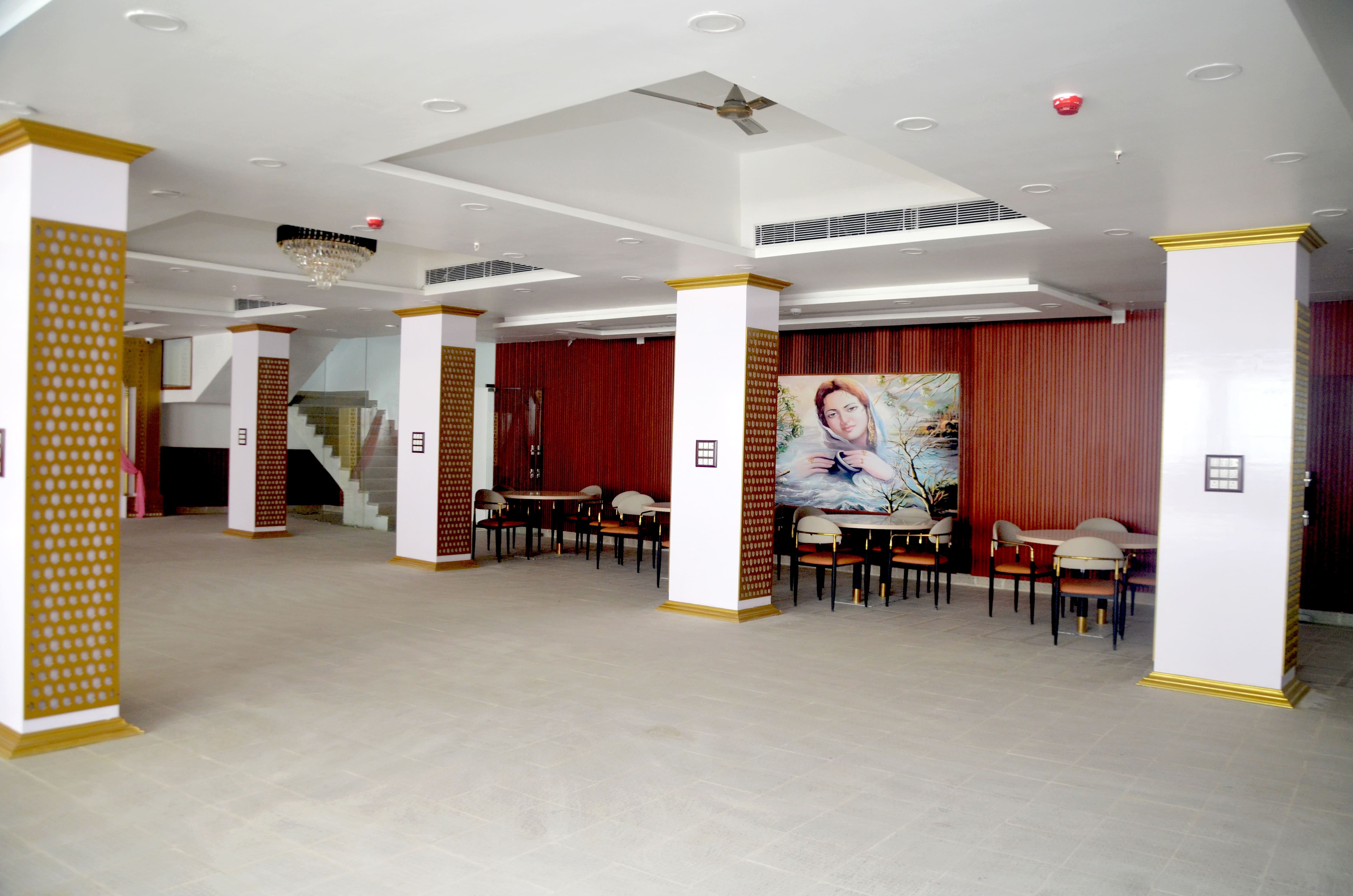 Luxury Suite 2